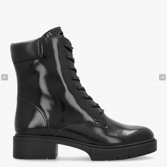 New Coach Leighton NIB Women's Black Lace Up Combat Boots Booties Gloss Leather - Picture 5 of 5